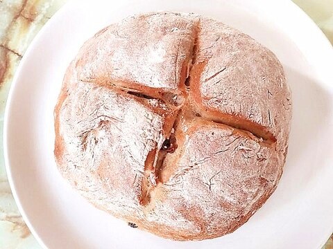 手ごねで作る!クルミとレーズンのカンパーニュ♪